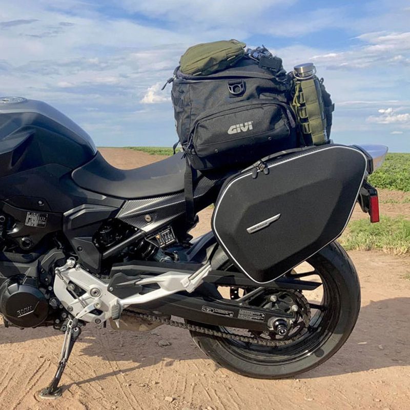 how to balance the weight of luggages for motorcycle touring